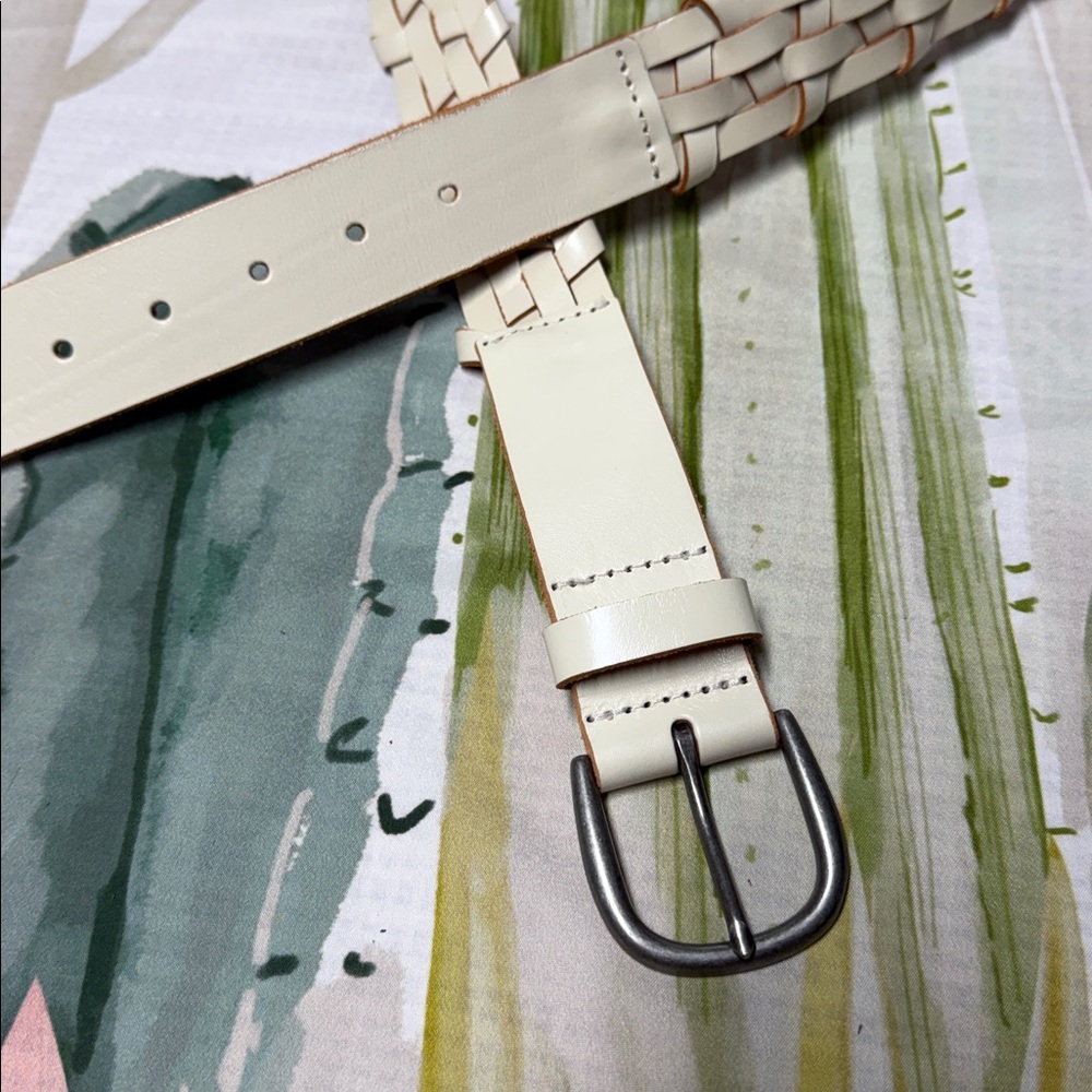 J. Jill Leather braided Belt in Cream with Silver Buckle size medium - Picture 2 of 6